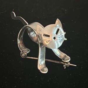 VTG Sterling articulated Cat Brooch